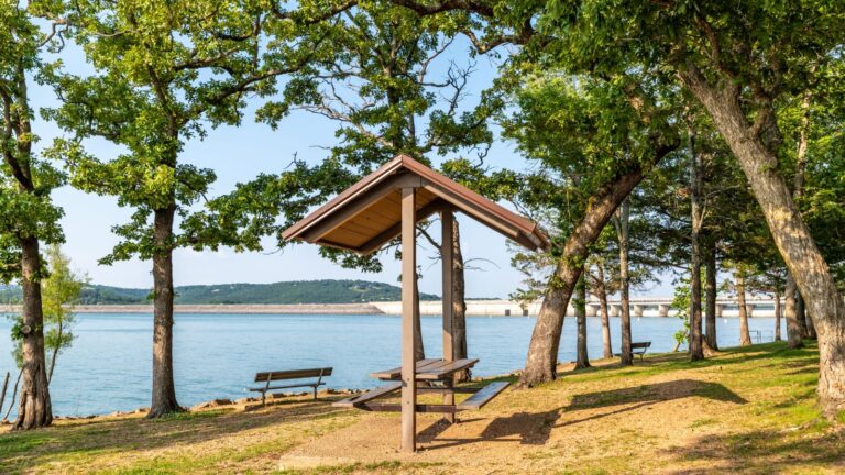 picnic table lake